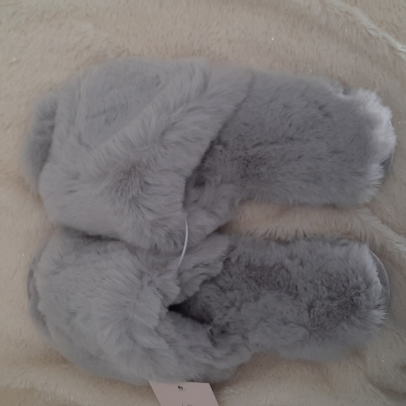 27. LC Conrad grey Faux fur slide slippers - Picture 2 of 7